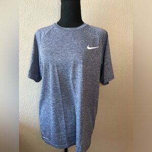 MENS NIKE TOP SIZE MEDIUM